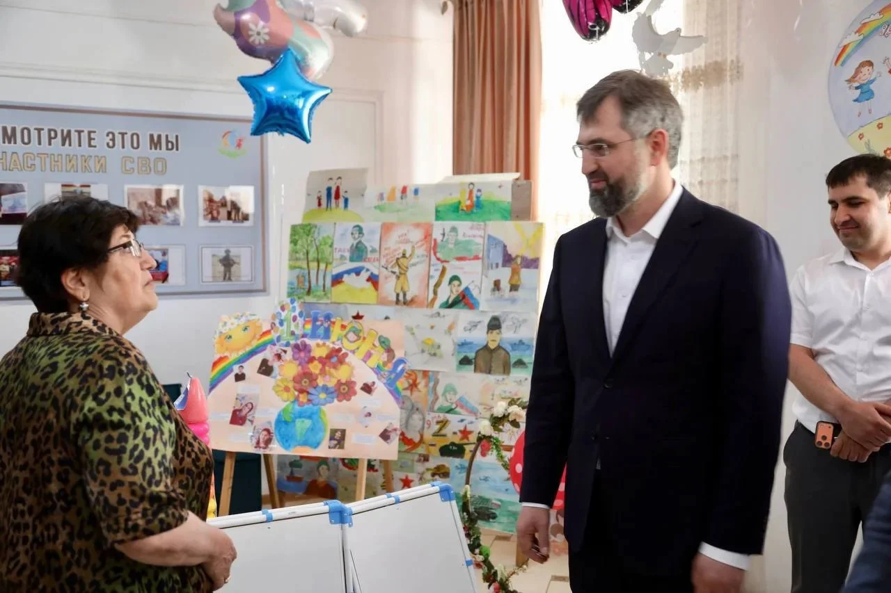 Магомед Рамазанов поздравил воспитателей и работников дошкольных учреждений с профессиональным праздником