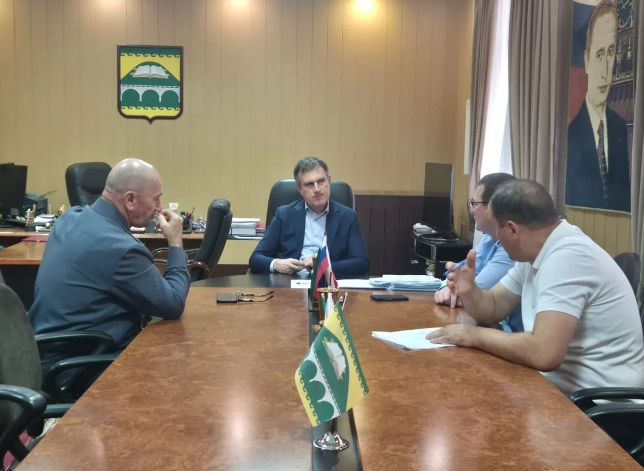 В Сулейман-Стальском районе принимают превентивные меры против мраморного клопа