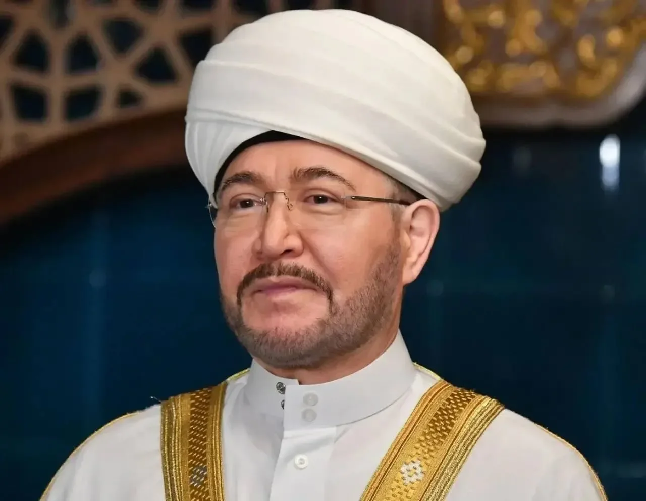 Rusiya Müsəlmanları Ruhani İdarəsinin sədri şeyx Ravil Qaynutdin Fyodor Şukini Dağıstanın başçısı seçilməsi münasibətilə təbrik edib