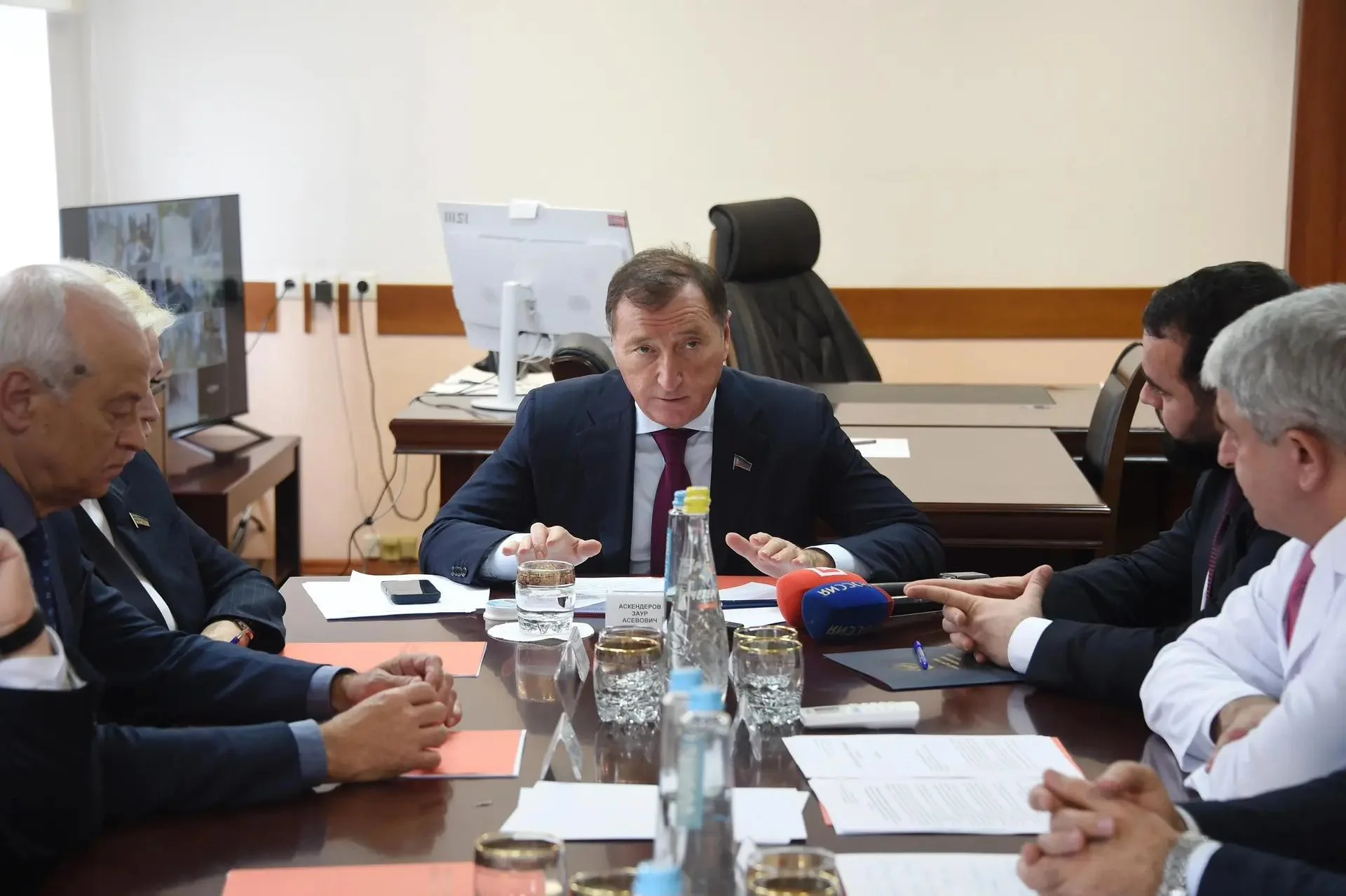 Заур Аскендеров возглавил рабочую группу и взял под строгий контроль строительство детского корпуса онкологии и гематологии
