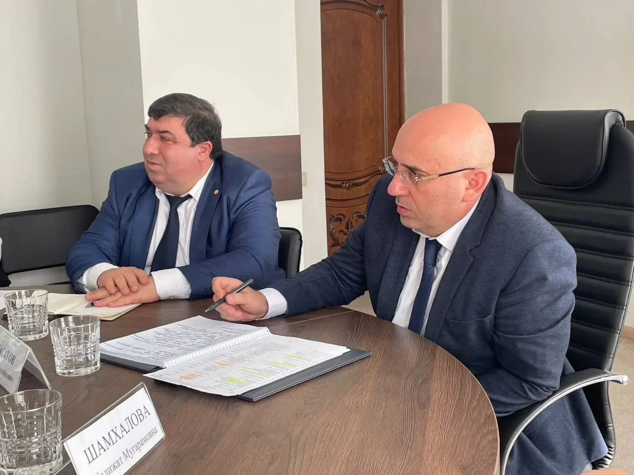 Альберт Хасауов поставил задачи перед коллективами Комитетов по виноградарству и рыбному хозяйству