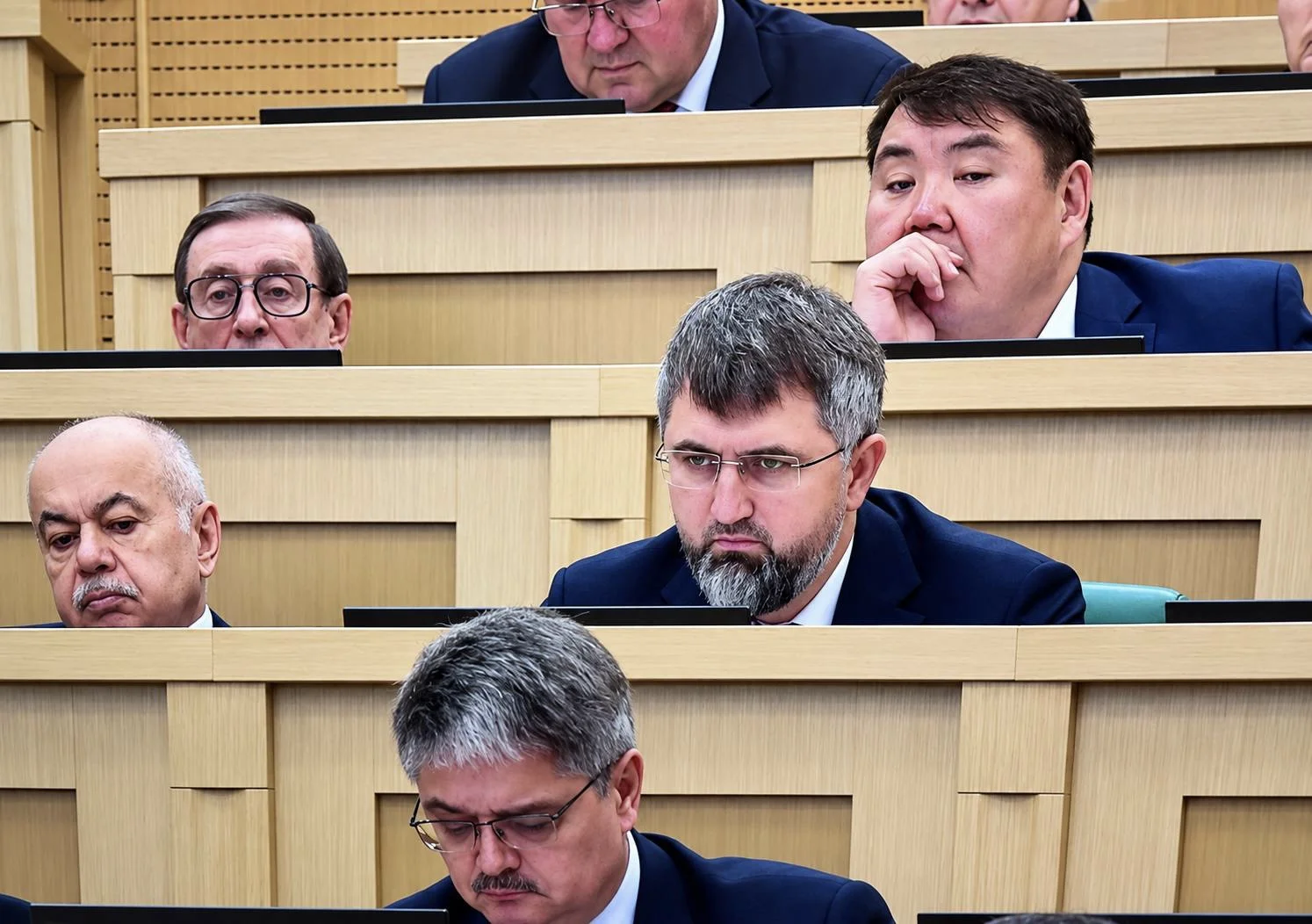 Магомед Рамазанов принял участие в парламентских слушаниях по проекту федерального бюджета на 2027-2029 годы