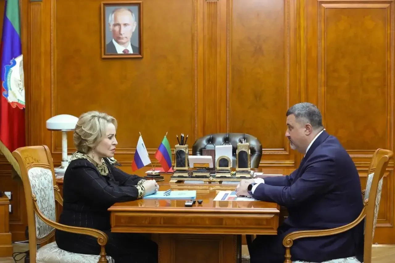 Valentina Matvienko Fyodor Şukini Dağıstan rəhbərinin seçilməsi və vəzifəyə gəlməsi münasibətilə təbrik etdi