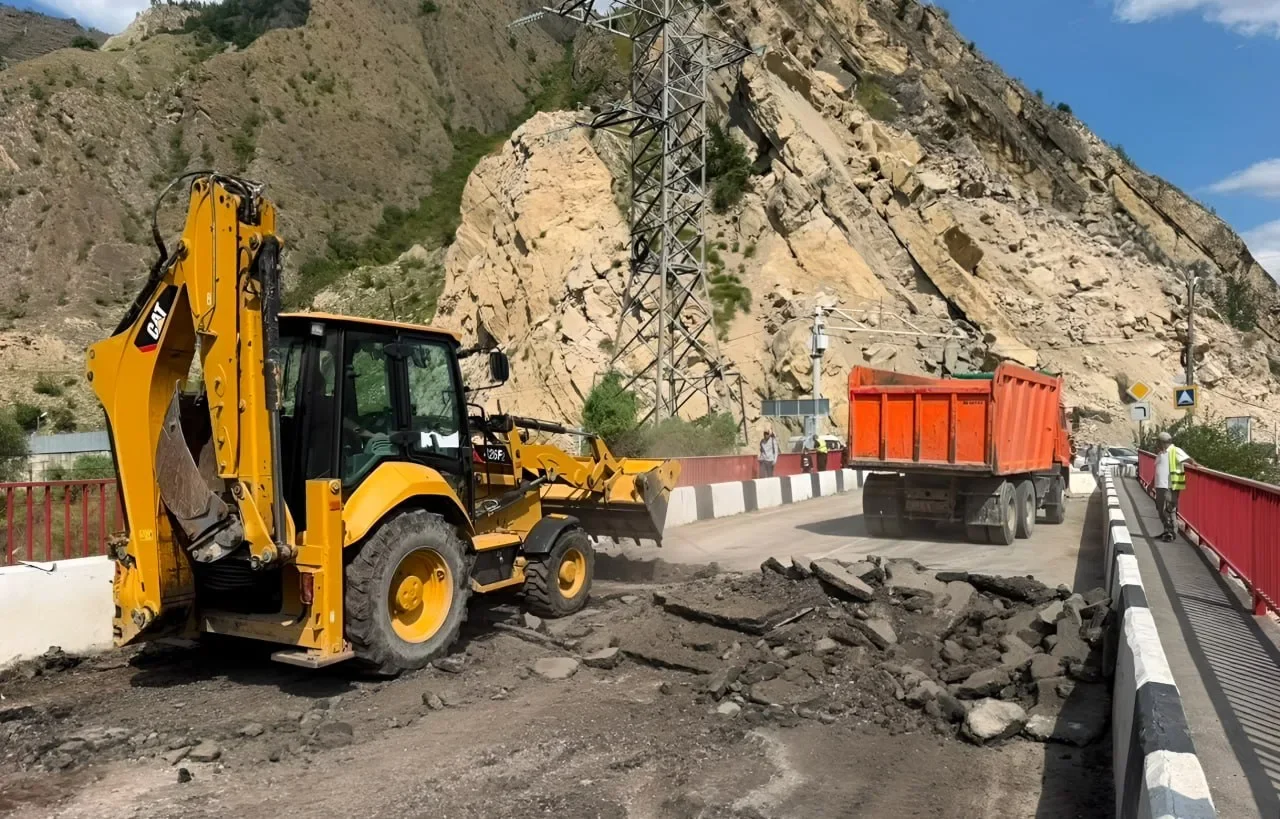 Gergebil rayonunda "Qırmızı körpü"üzərində işlərə başlanılıb