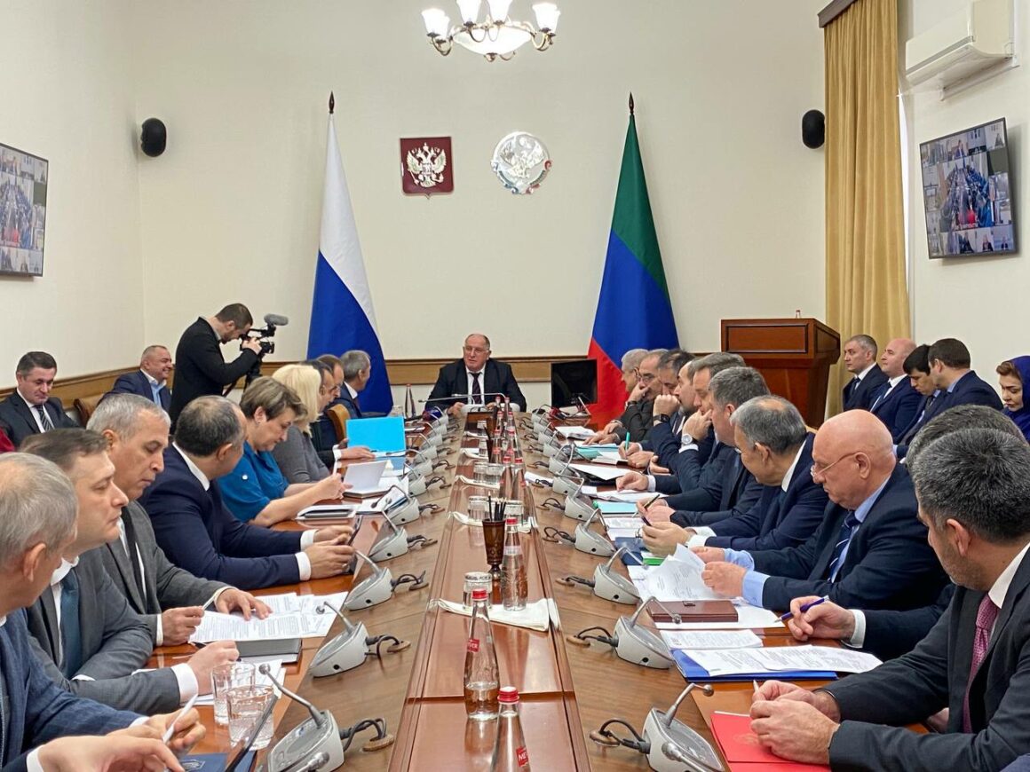 штаб воспитательной работы в школе. стенд штаба воспитательной работы в школе. штаб воспитательной работы картинка. основные направления воспитательно-профилактической работы школы. штаб воспитательной работы в школе.