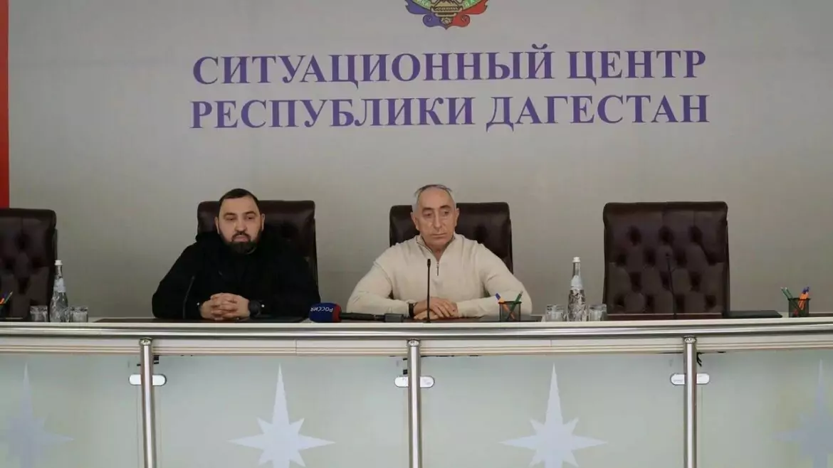 Султан Хамзаев посетил ситуационный центр Республики Дагестан