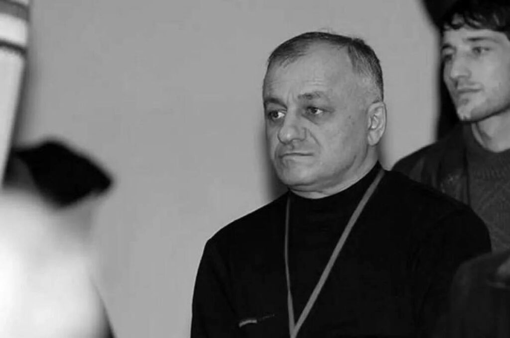 "Dərbənd" Respublika qəzeti Ələkbər Əbdülhəmidoviç Əbdülhəmidovun vəfatı ilə əlaqədar qohumlarına, yaxınlarına, dostlarına və həmkarlarına səmimi başsağlığı verir.