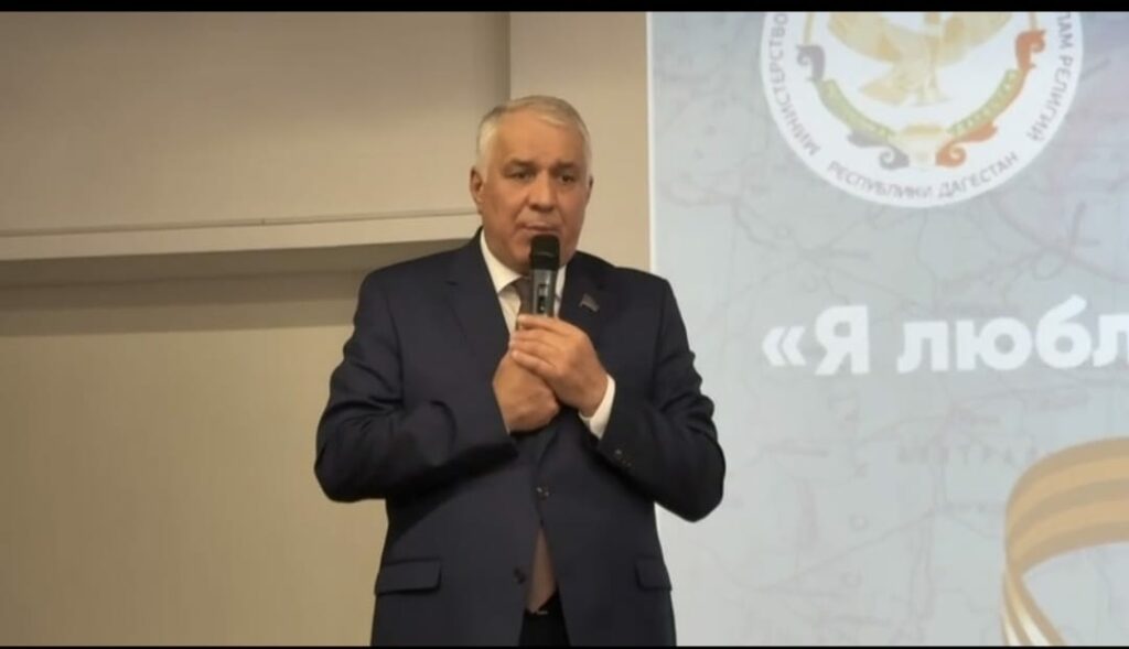 "Respublikamızda müxtəlif millətlərə baxmayaraq, insanlar bir yerdə yaşayır və buna görə də sülh çiçəklənir" – Firudin Rəcəbov