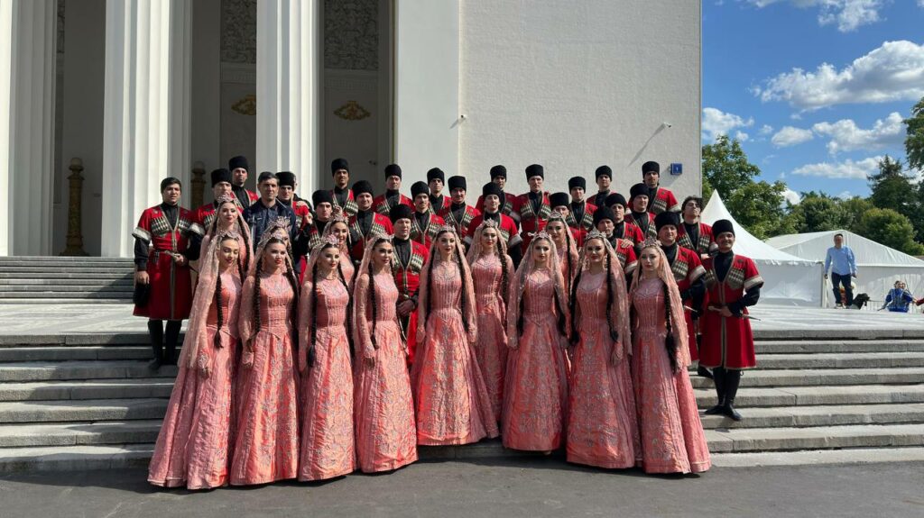 Dağıstan Dövlət Rəqs Ansamblı " Lezginka "Moskvada, VDNH-də" xalqların dostluğu " festivalında zəfərlə çıxış etdi