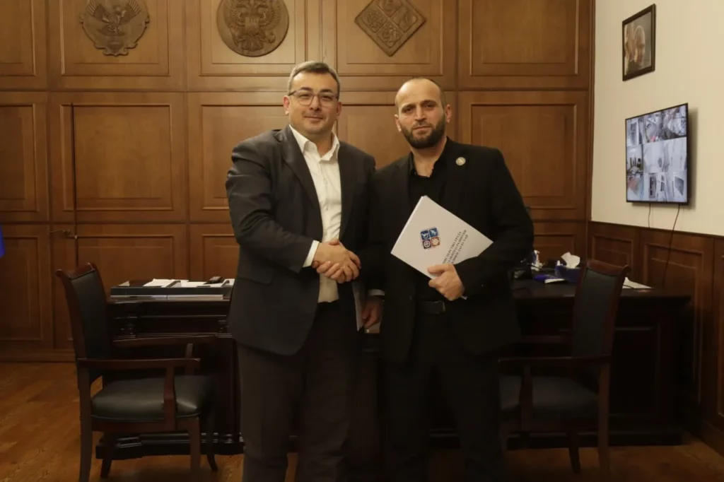 Dağıstan əmək Nazirliyi və "Dağların xatirəsi" öz iştirakçılarını və ailələrini dəstəkləmək üçün səylərini birləşdirir