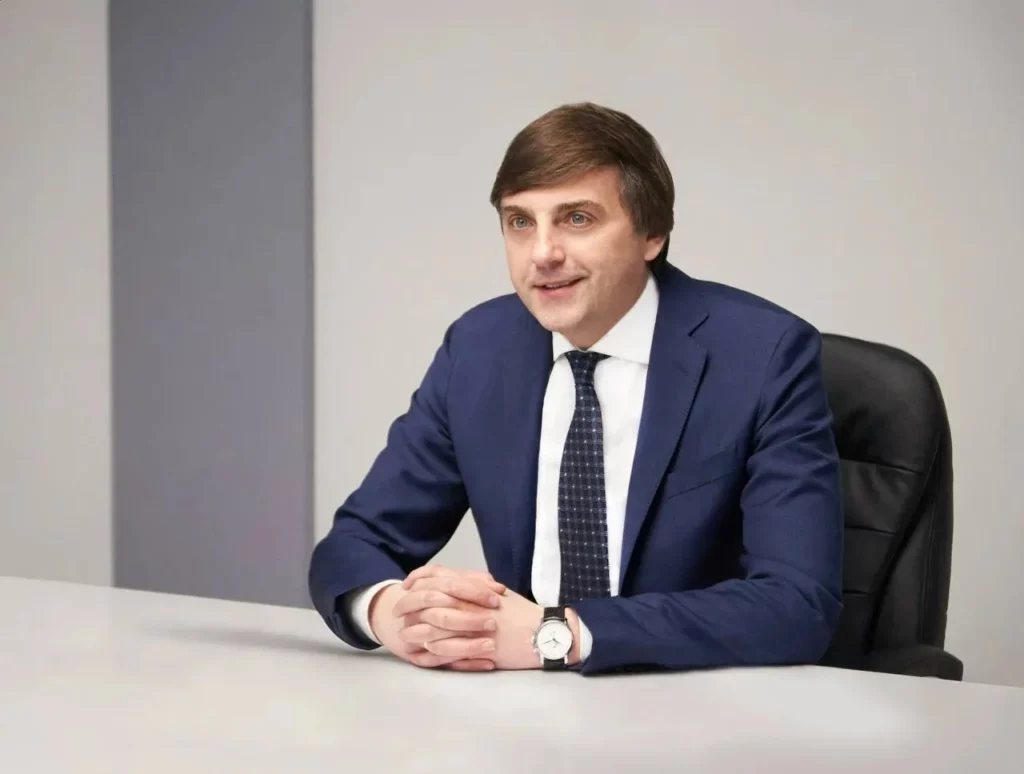 Sergey Kravtsov tələbələri, müəllimləri və mentorları Rusiya tələbələri Günü münasibətilə təbrik etdi
