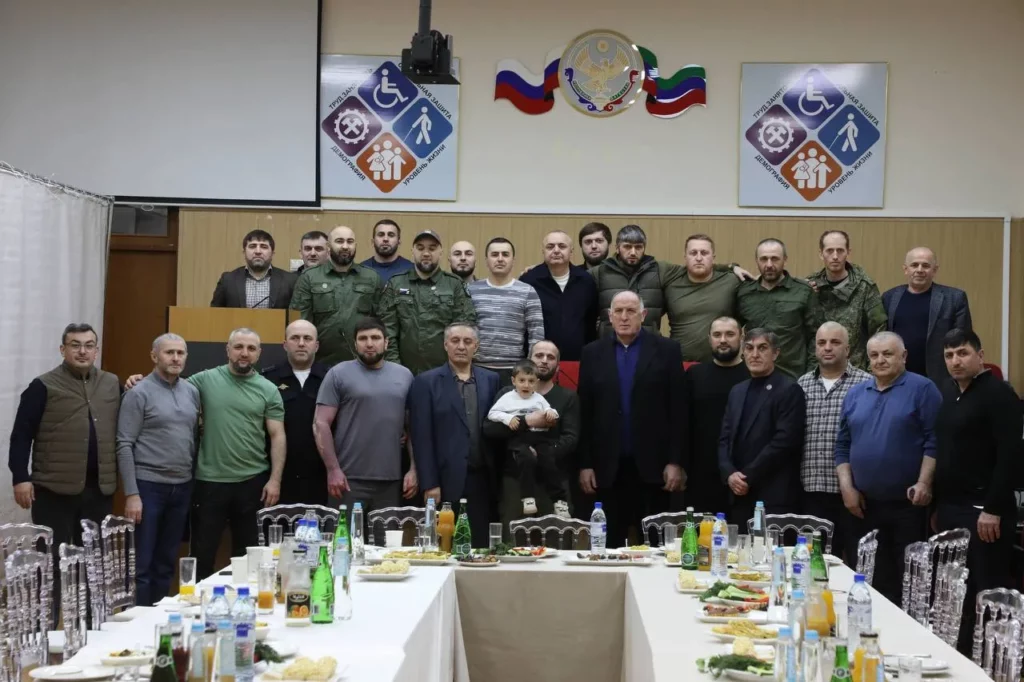 Mahaçqalada Vətən Müdafiəçisi günündə Dağıstan Baş nazirinin xüsusi əməliyyat iştirakçıları üçün iftar mərasimi keçirilib